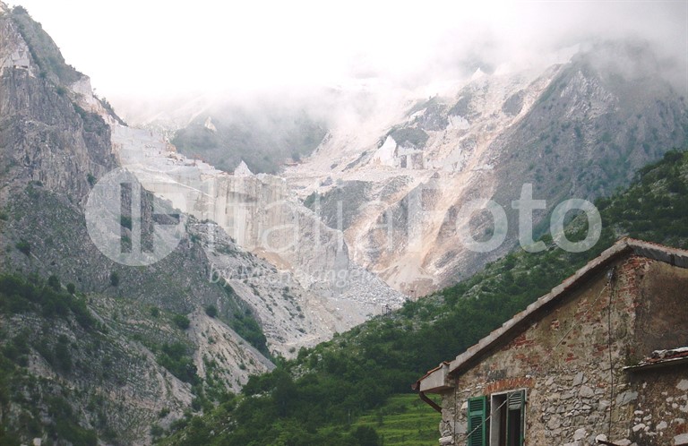 Tuscany-Carrara-Marble Quarry