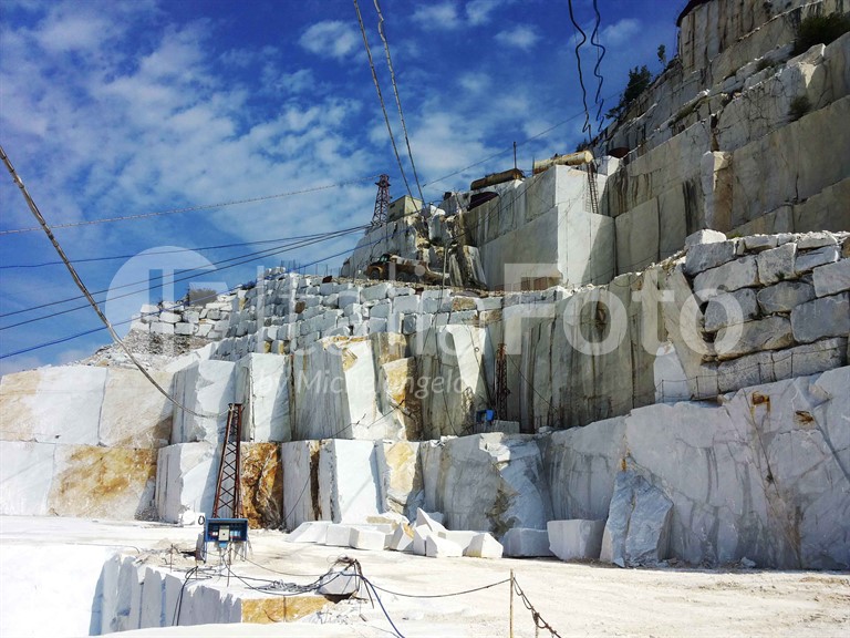 Tuscany-Carrara-Marble Quarry