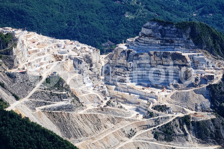 Tuscany-Carrara-Marble Quarry