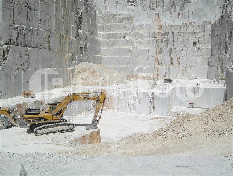 Tuscany-Carrara-Marble Quarry