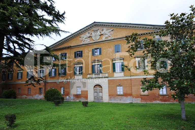 Tuscany-Pomarance-Palazzo de Larderel