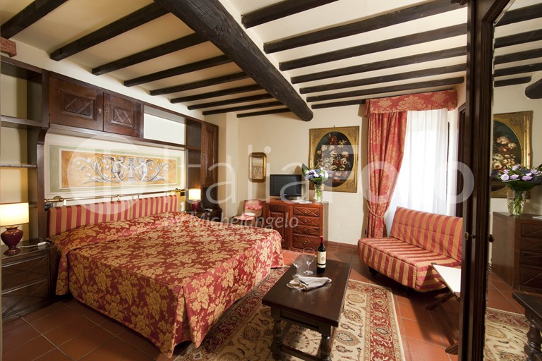 Relais Borgo San Luigi - Monteriggioni