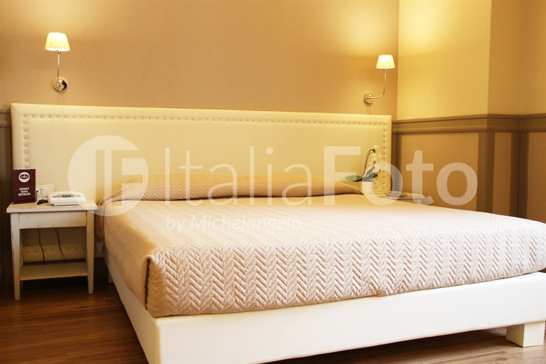 Dnb House Hotel - Rome