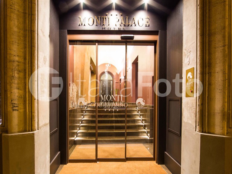Monti Palace - Rome
